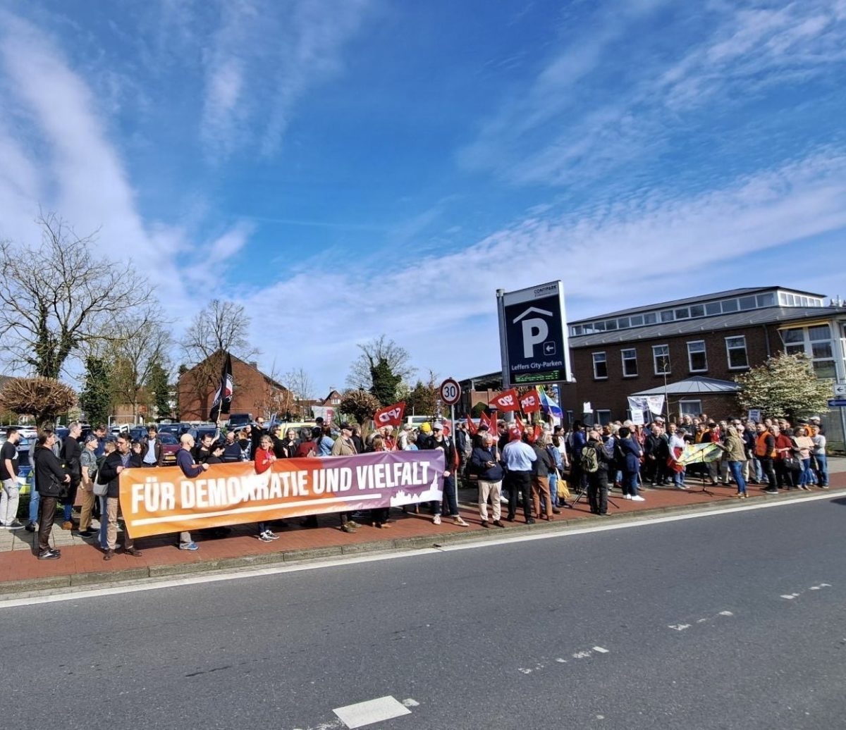 Demonstration gegen den Parteitag der AfD in Leer